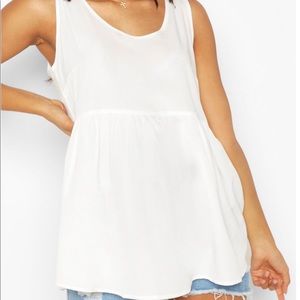 NWT boohoo maternity top